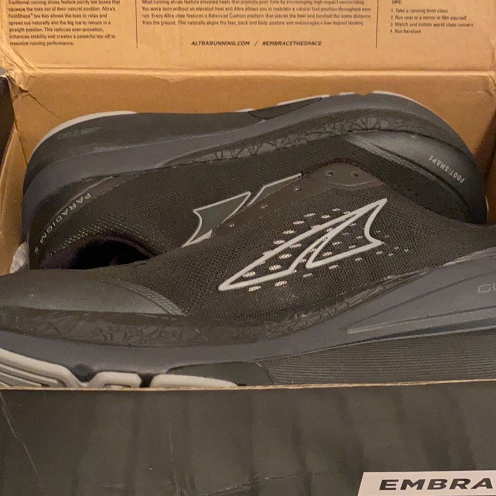 Men’s size 7 Altra Paradigm 5 NWOT